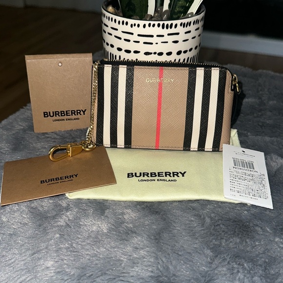 Burberry Handbags - ✨Burberry *Gently Used*✨Kelbrook Icon Stripe E-Canvas Coin Case